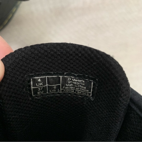 Dr. Martens Women's Black Shoreditch Leather Classic Ankle Combat Boot Size 6 - Picture 5 of 6